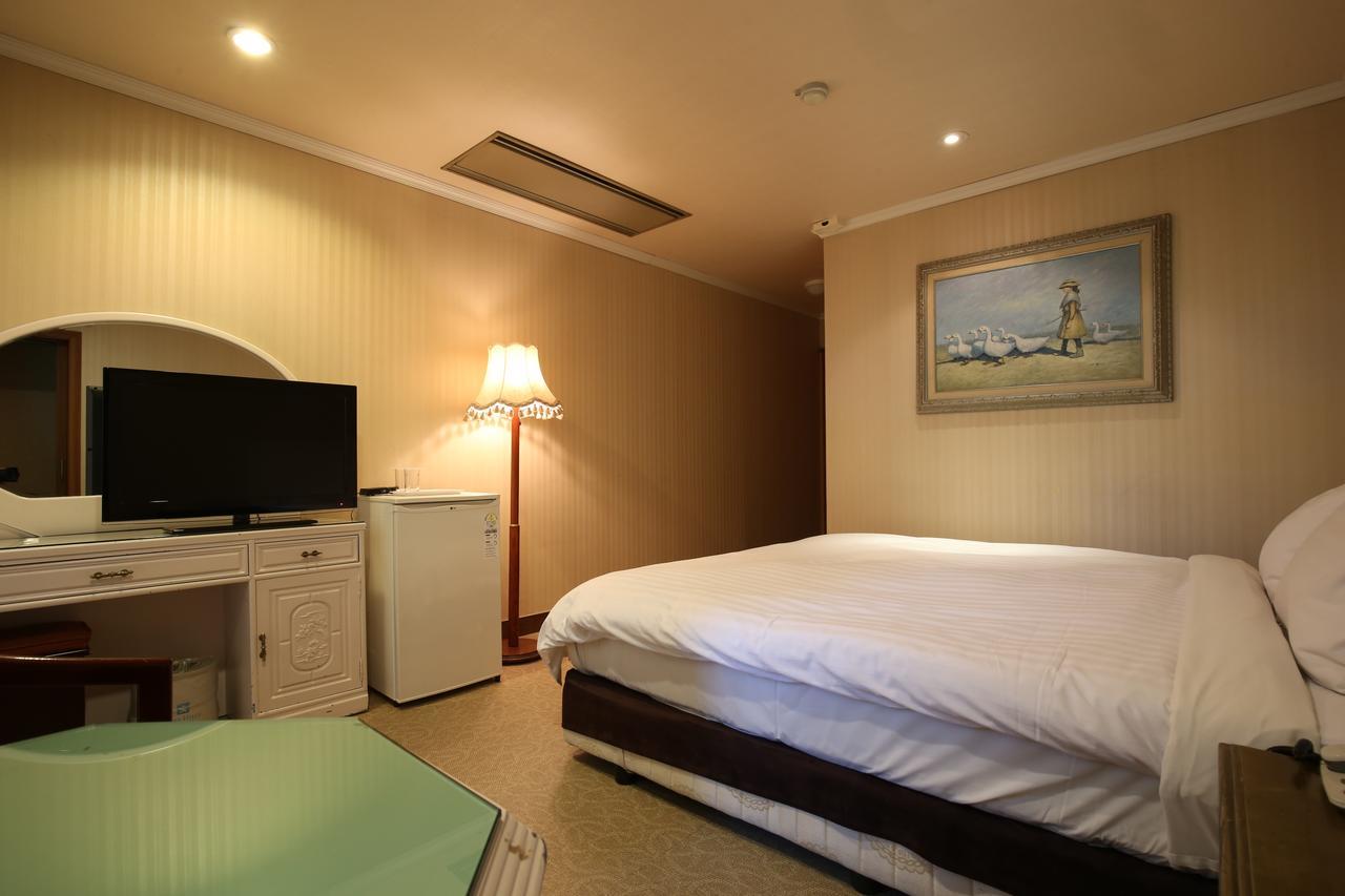 Lake Hills Hotel Songnisan Poun Kültér fotó