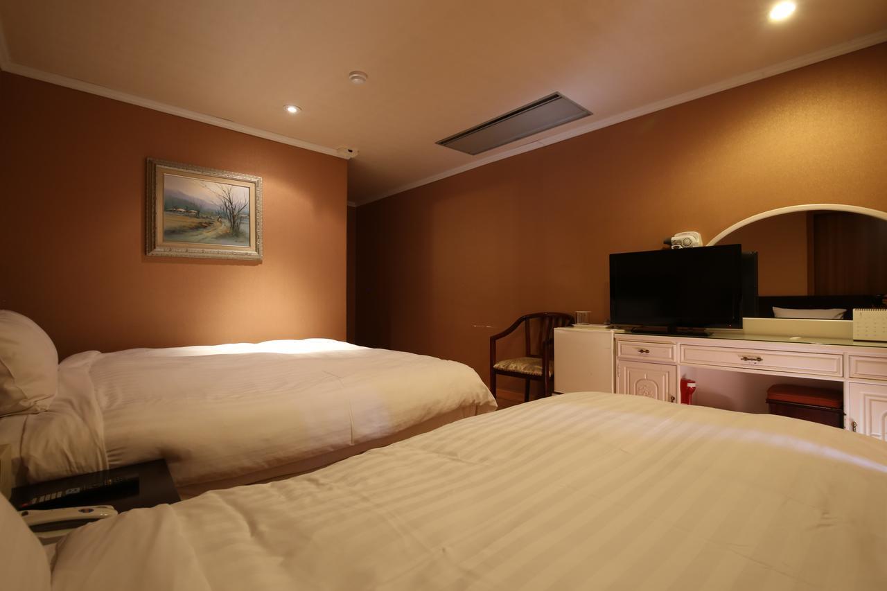 Lake Hills Hotel Songnisan Poun Kültér fotó