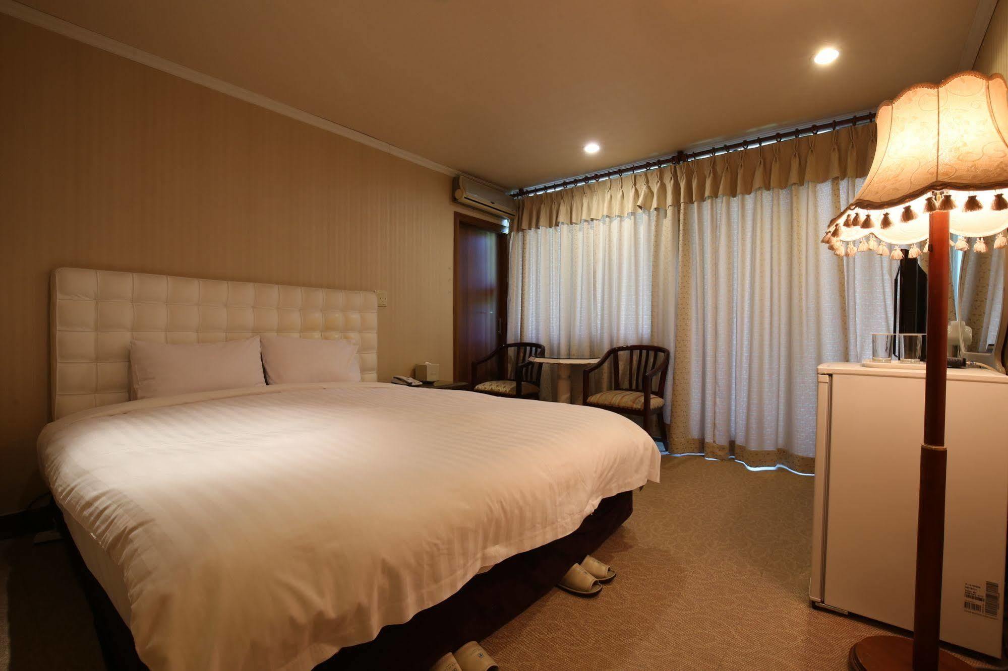 Lake Hills Hotel Songnisan Poun Kültér fotó