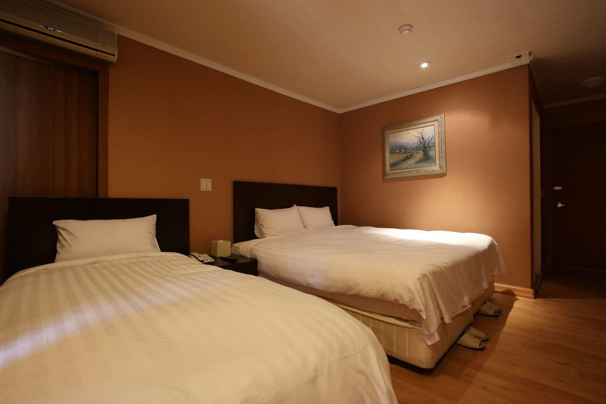 Lake Hills Hotel Songnisan Poun Kültér fotó